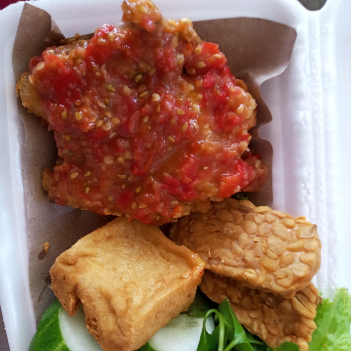 Ayam Geprek Sambal Mentah