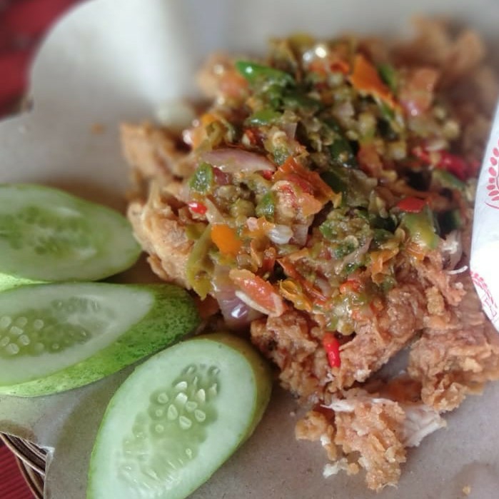 Ayam Geprek Sambal Pecak