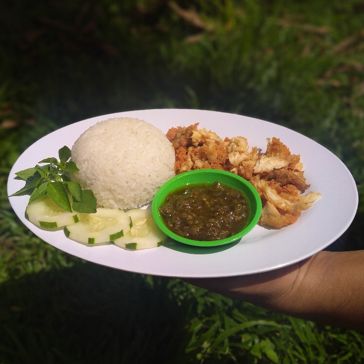 Ayam Geprek Sambel Hijau