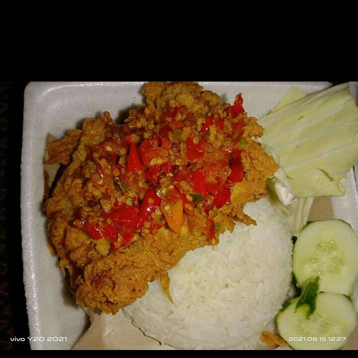 Ayam Geprek Sambel Merah
