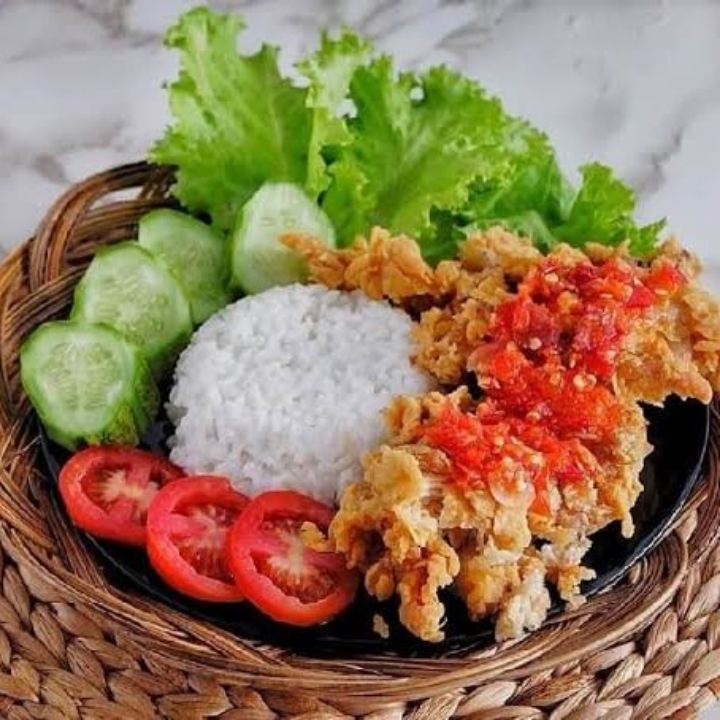 Ayam Geprek Sambel Uleg