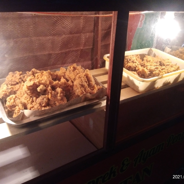 Ayam Geprek Sultan Dengan Nasi