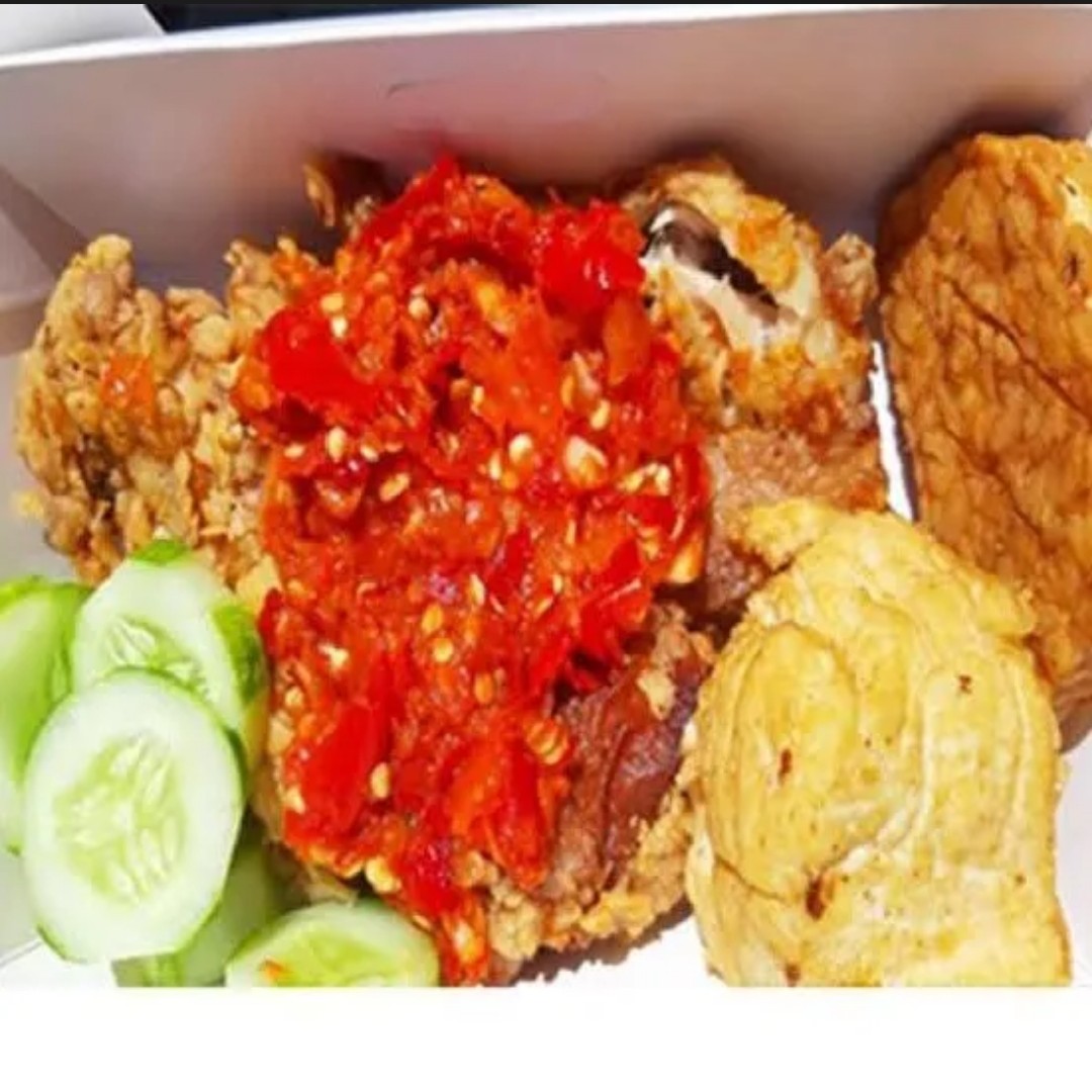 Ayam Geprek Tahu Tempe Lalapan