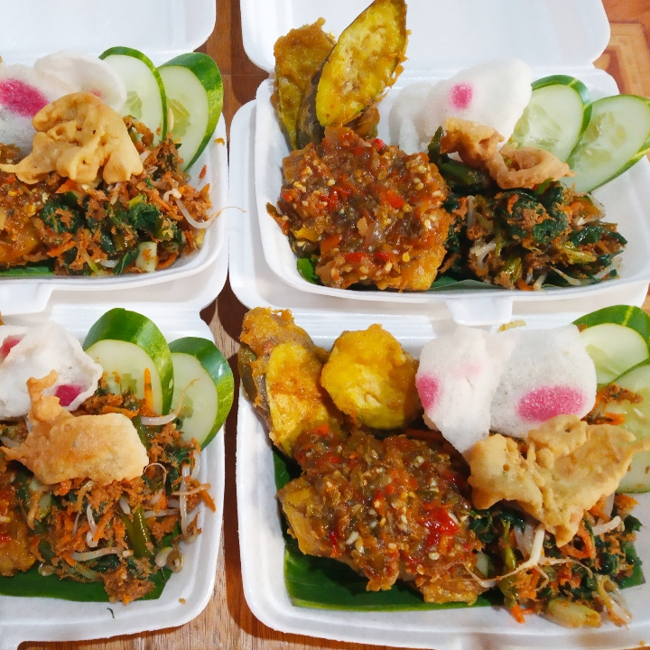 Ayam Geprek Urap