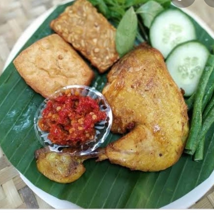 Ayam Gor Lalapan 