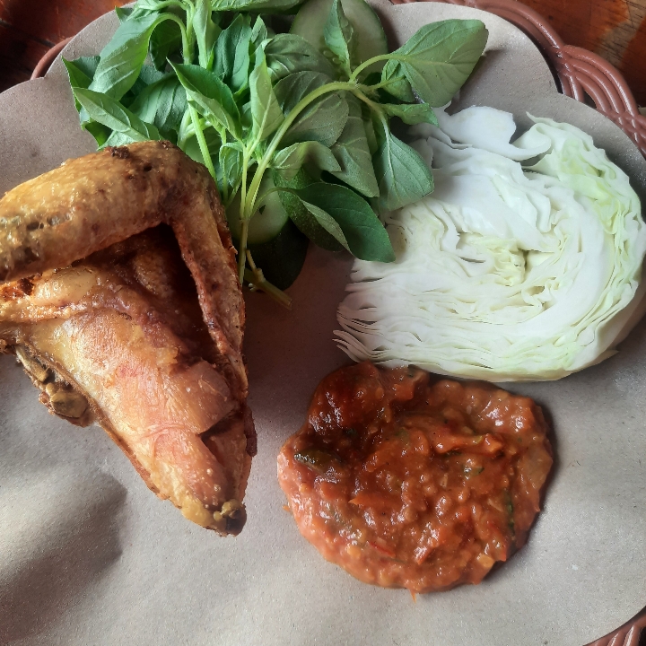 Nasi Ayam Goreng Sayur asem