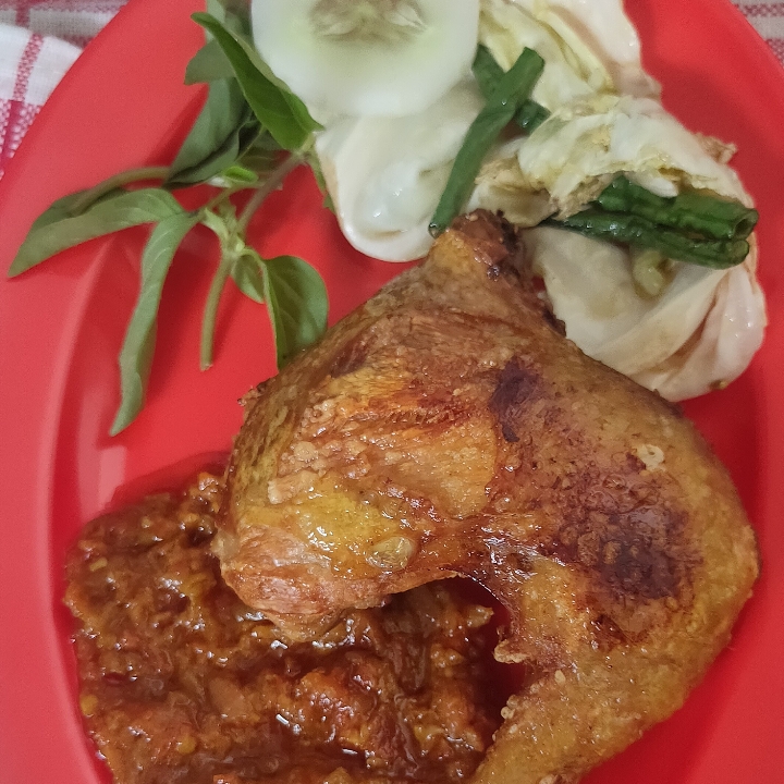 Nasi Ayam Goreng