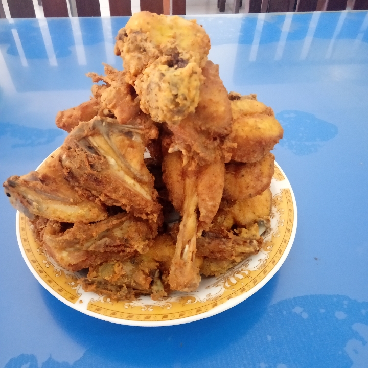 Ayam Goreng Biasa Plus Nasi