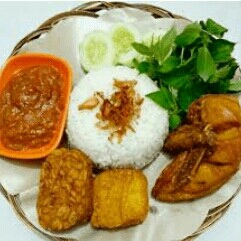 Ayam Goreng Dan Nasi