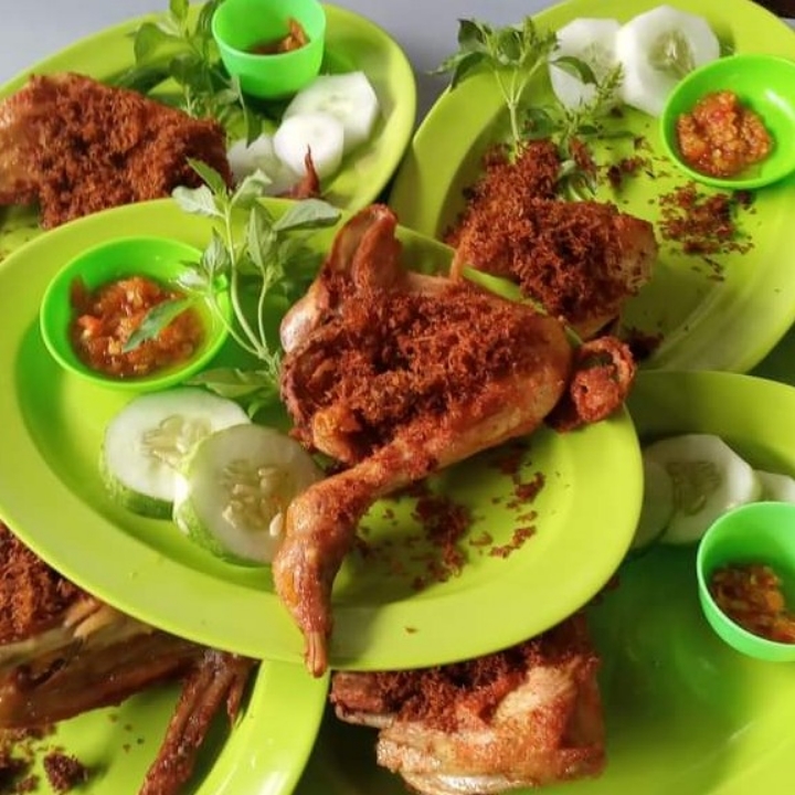 Ayam Goreng Kampung Kremes