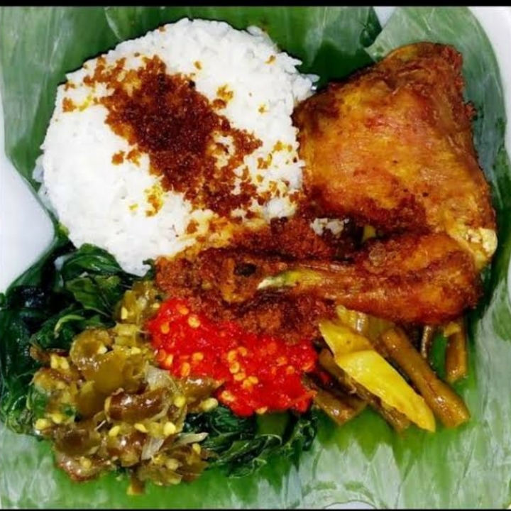 Ayam Goreng Komplit