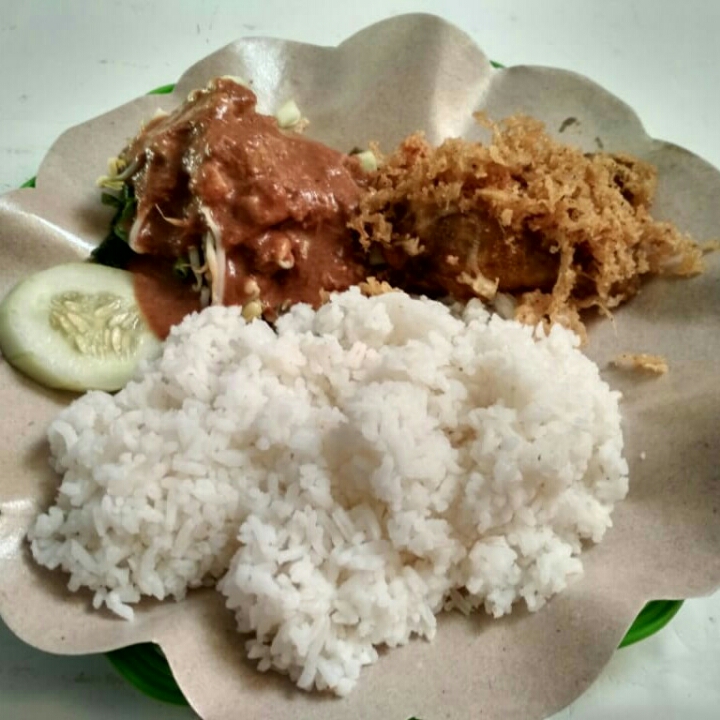 Ayam Goreng Kremes Pecel Plus Nasi