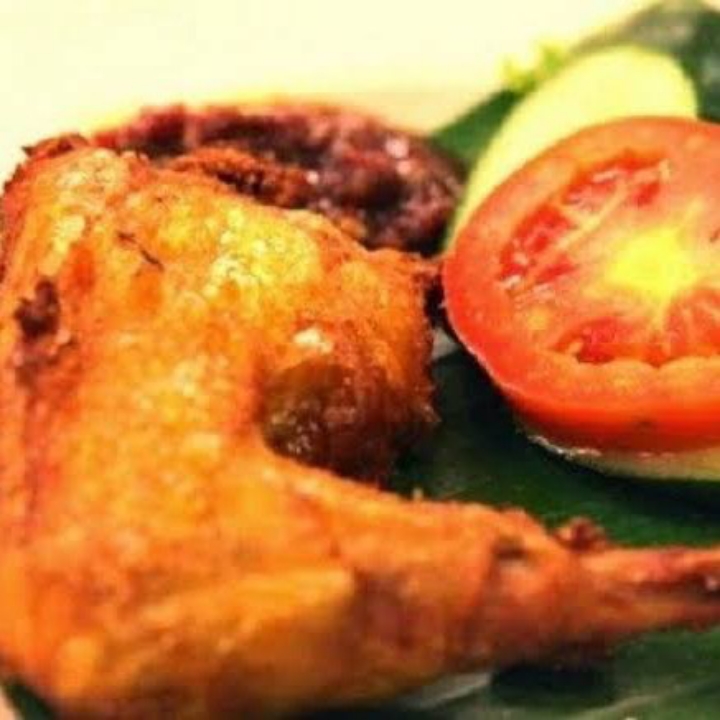 Ayam Goreng Lalapan