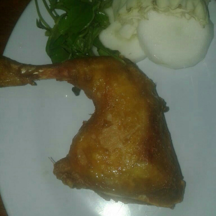 Ayam Goreng Lalapan