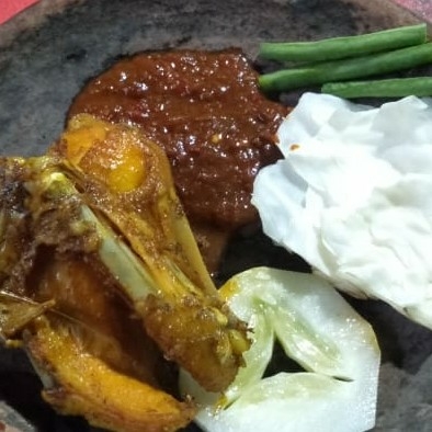 Ayam Goreng Penyet