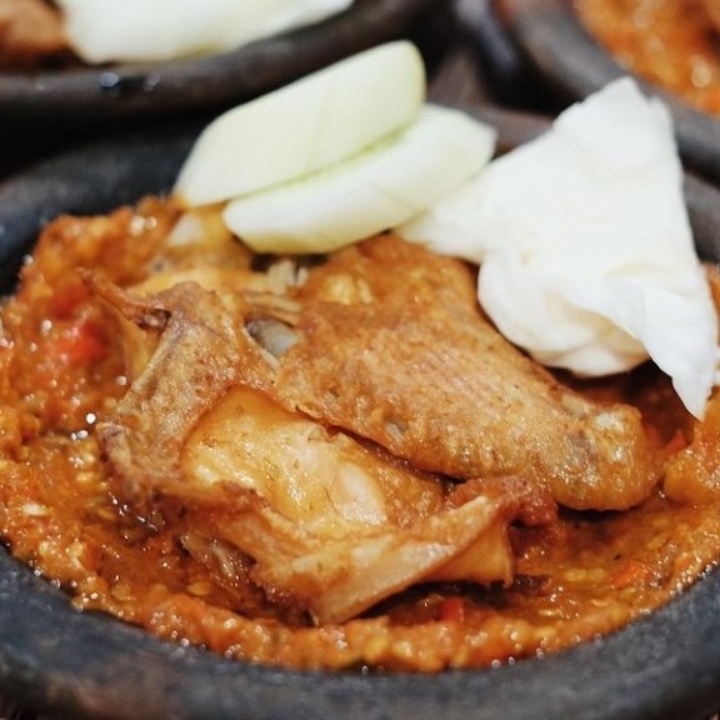 Ayam Goreng Penyet