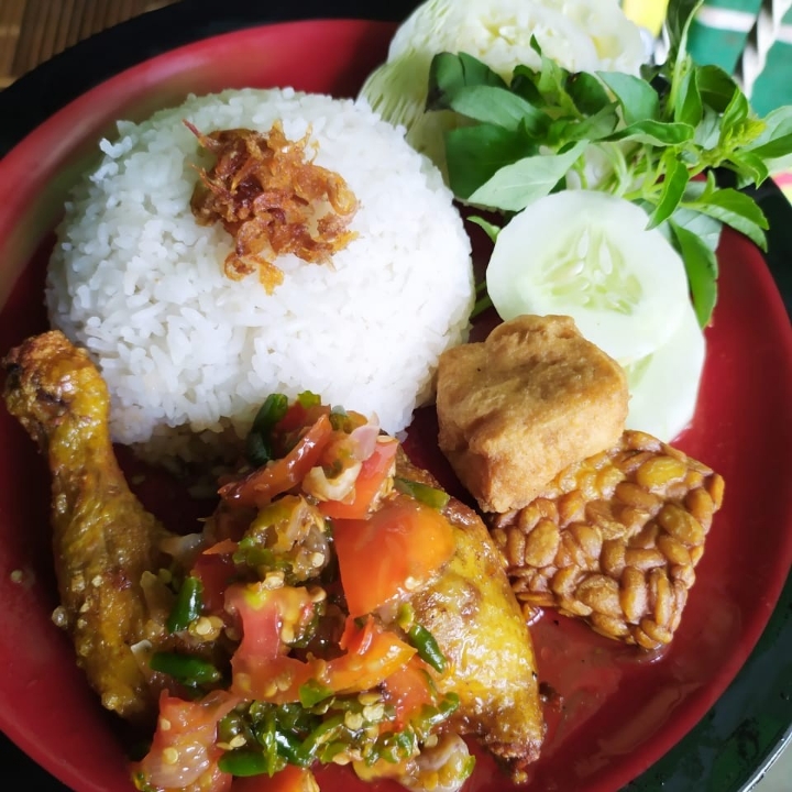 Ayam Goreng Sambal Pecak