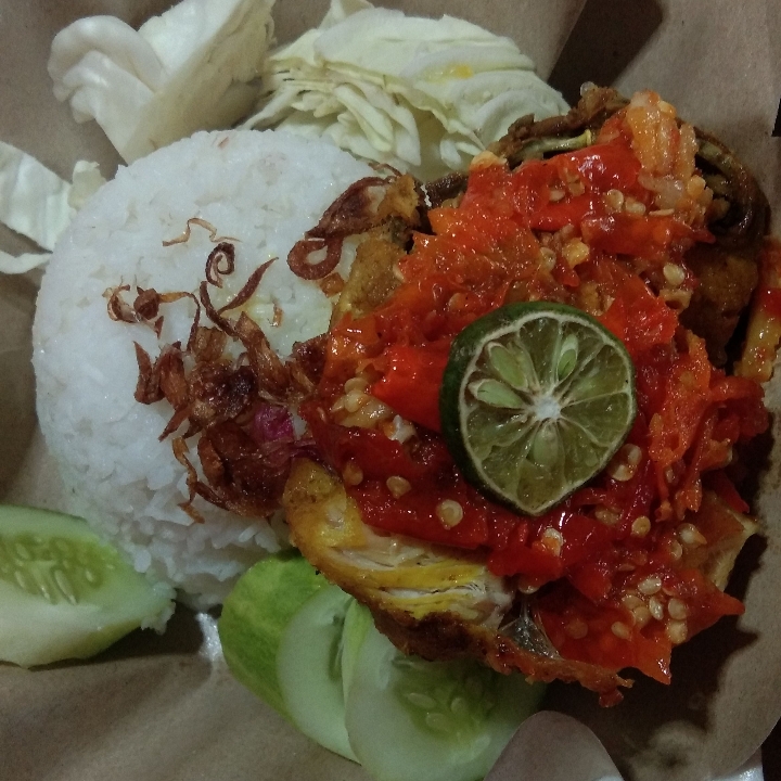 Ayam Gpuk Nasi