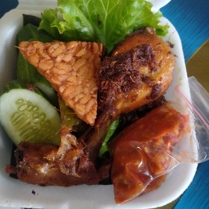 Ayam Kalasan
