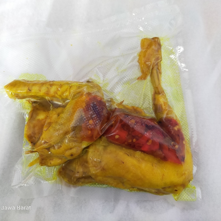 Ayam Kampung Sambal Matah Siap Goreng