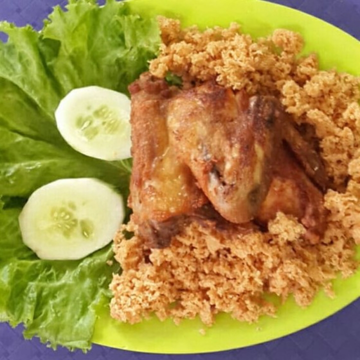 Ayam Kremes Nasi