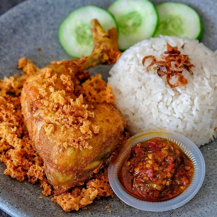 Ayam Kremes Plus Nasi