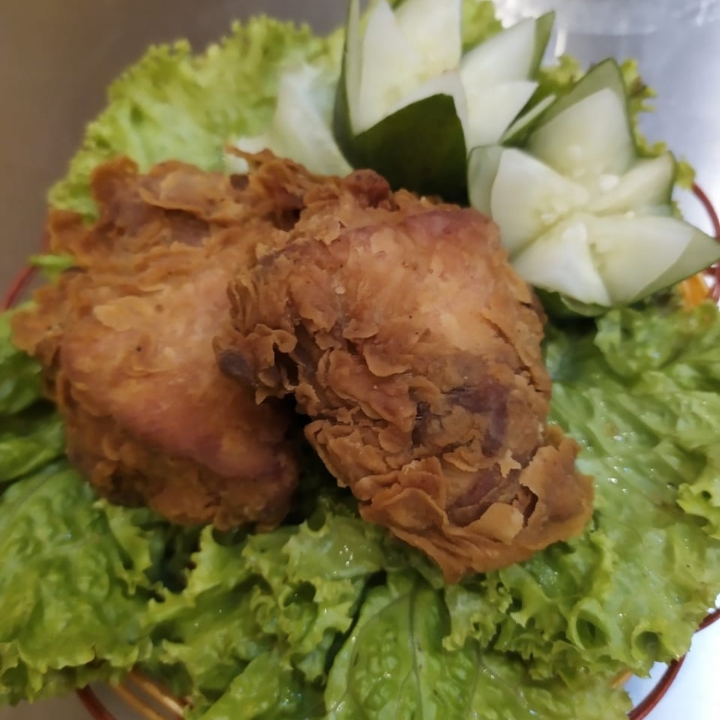 Ayam Krispy Nasi Sambal Dan Lalapan