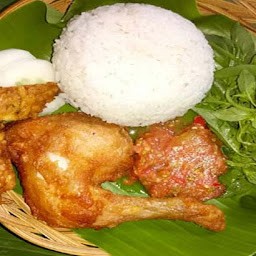 Ayam Lalapan