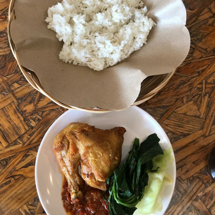 Ayam Lalapan Kecil Plus Nasi