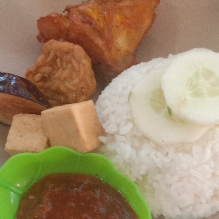Ayam Lalapan Nasi