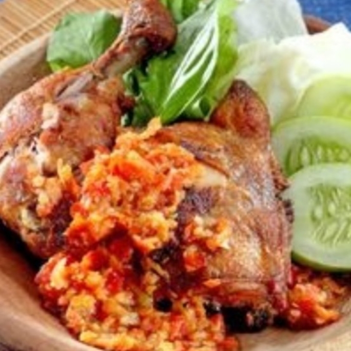 Ayam Lalapan nasi