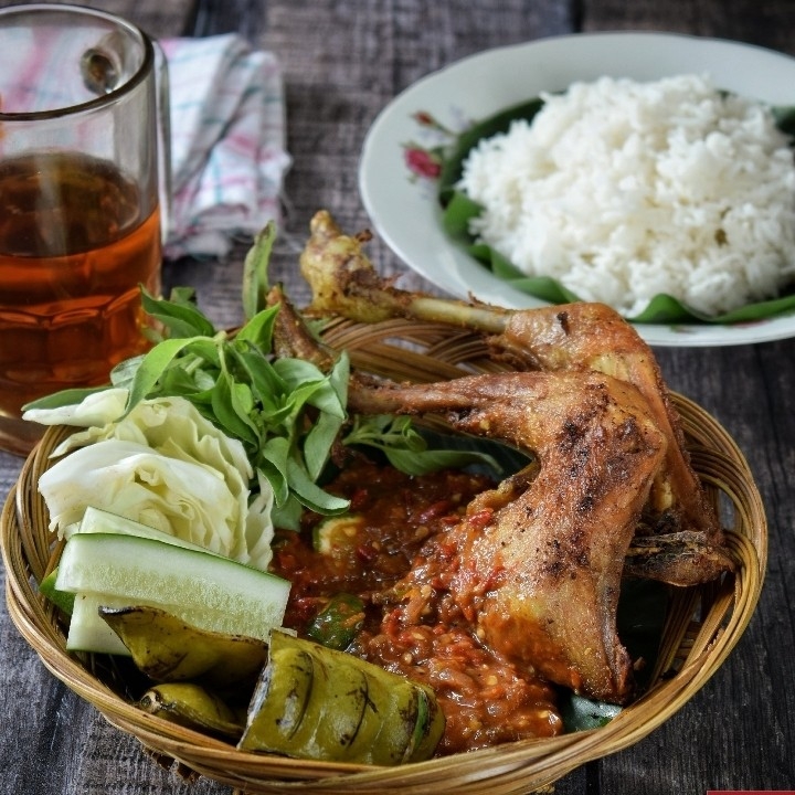 Ayam Nasi Teh Es