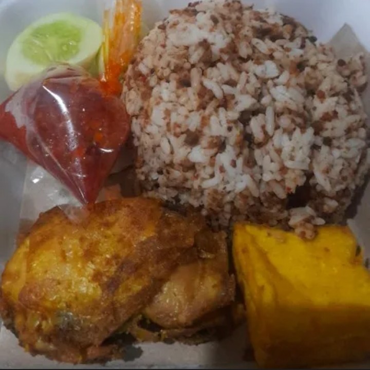 Ayam Nasi Tutug Oncom