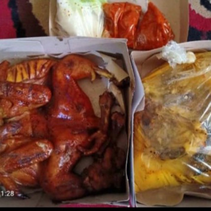 Ayam Panggang Dan Ayam Bakar