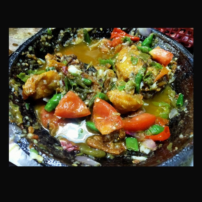 Ayam Pecak