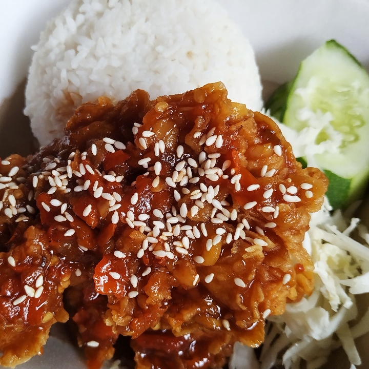 Ayam Pedas Manis Pake Nasi