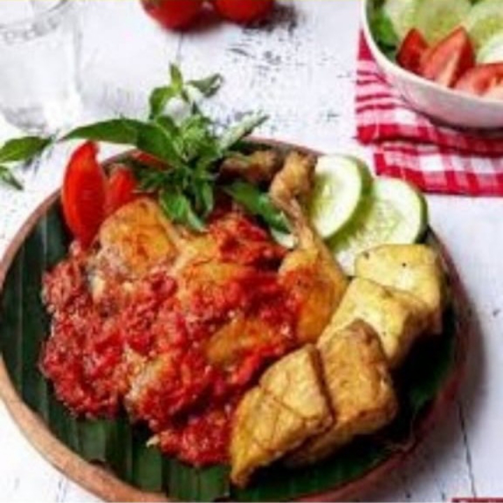 Ayam Penyet 