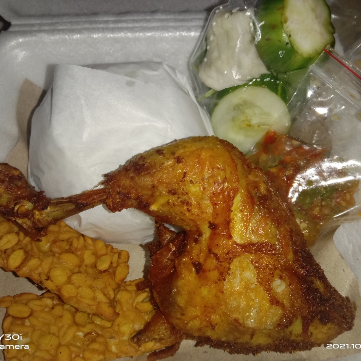 Ayam Penyet 