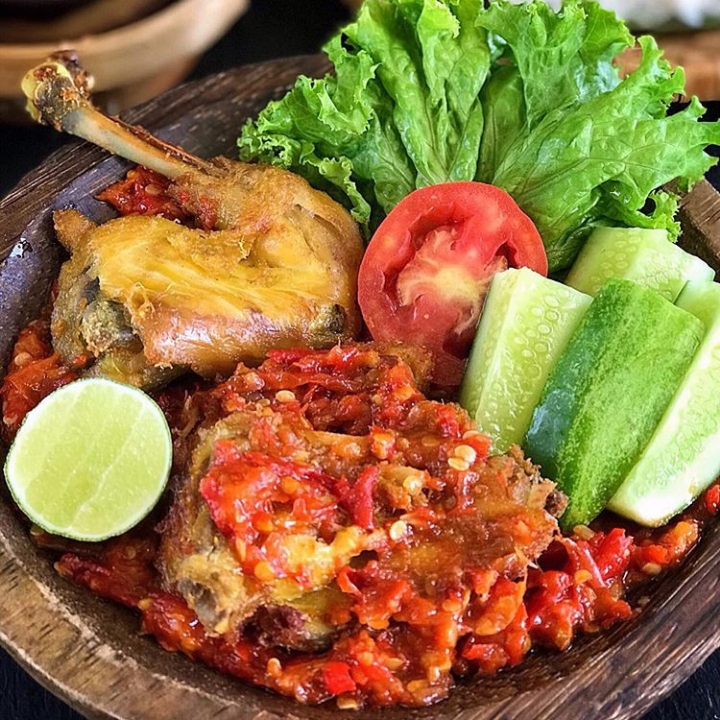 Ayam Penyet Plus Nasi