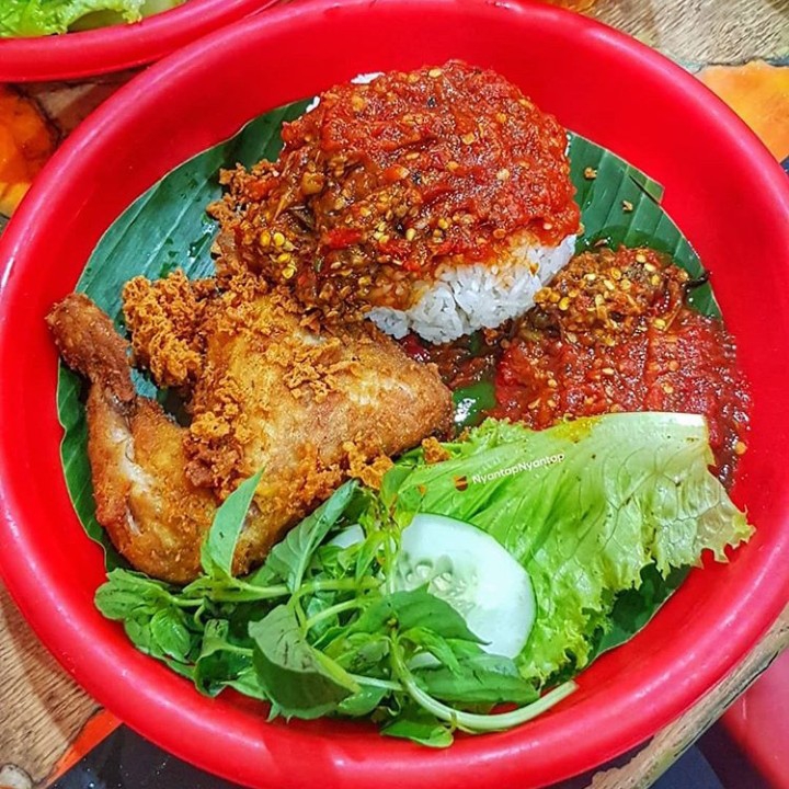 Ayam Penyet