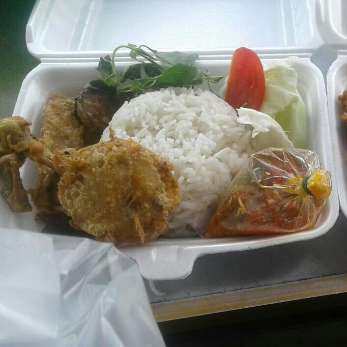 Ayam Penyet