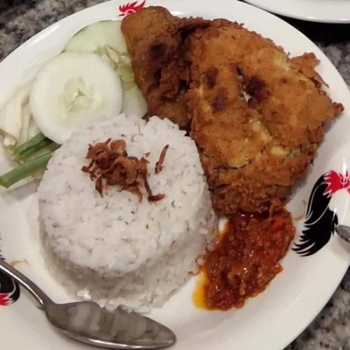 Ayam Penyet