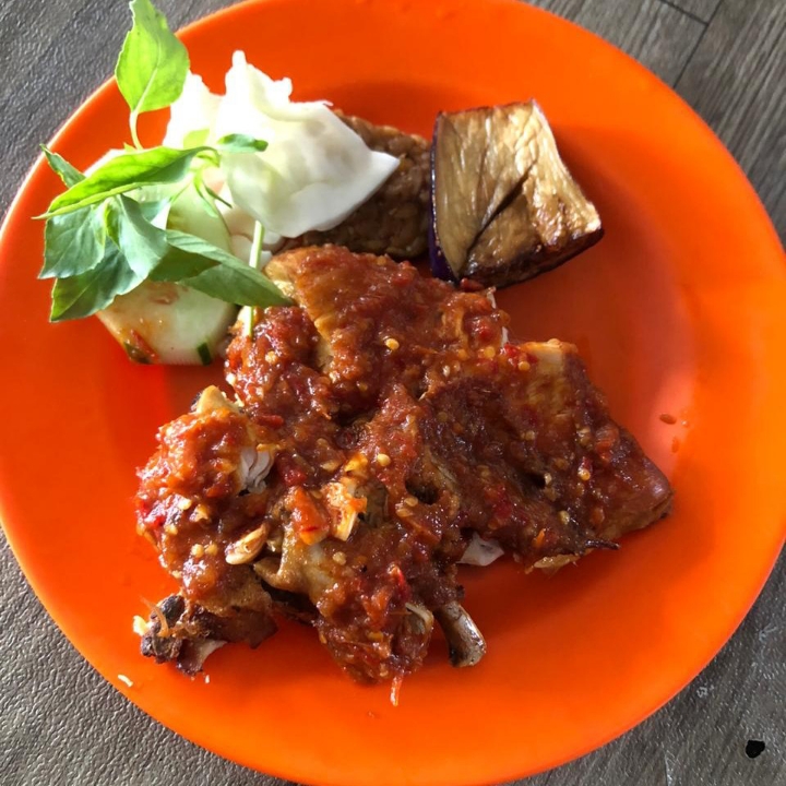 Ayam Penyet