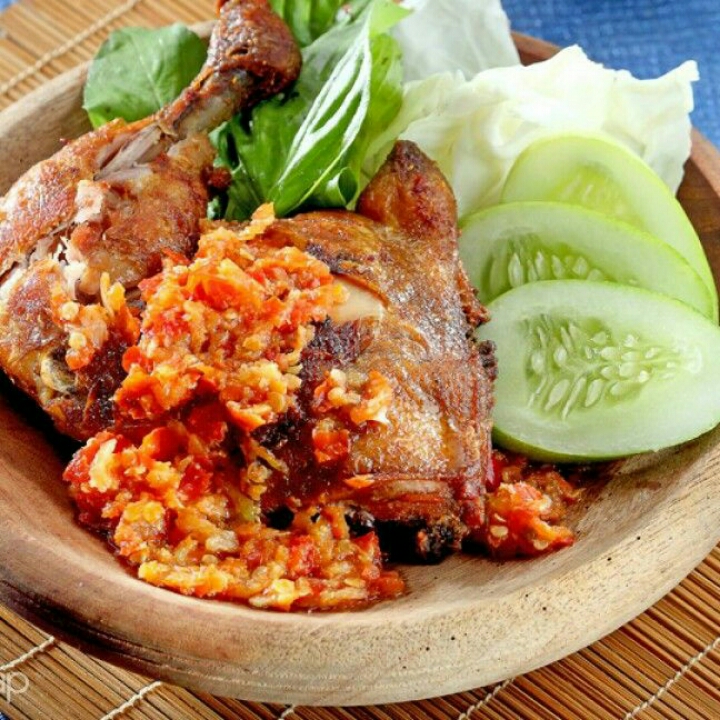 Ayam Penyet
