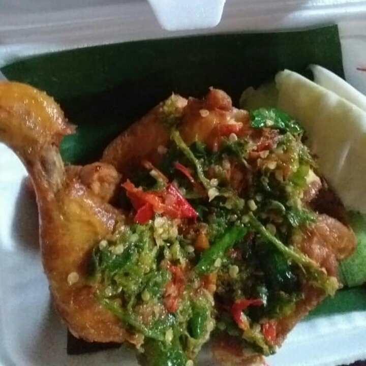 Ayam Penyet