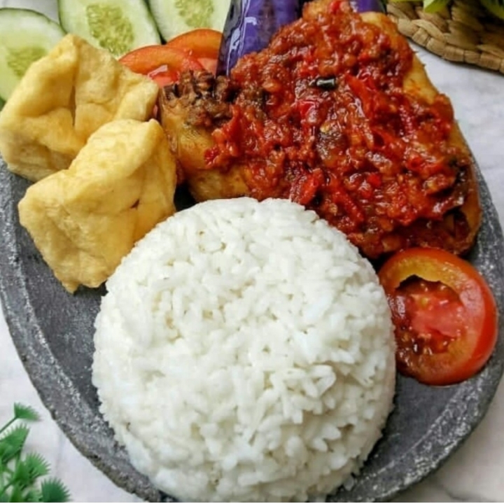 Ayam Penyet