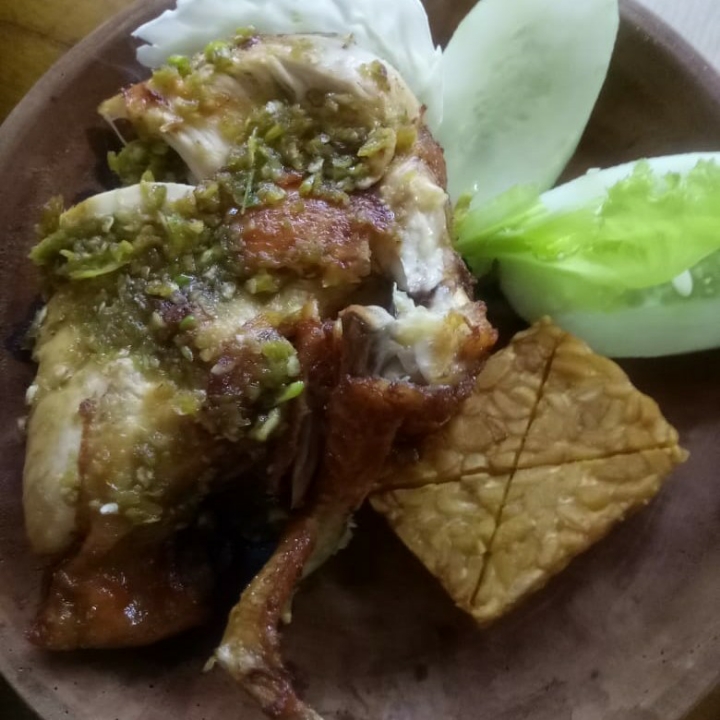 Ayam Penyet