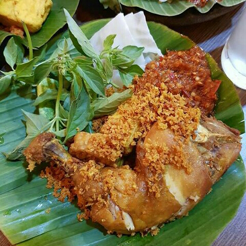 Ayam Penyet