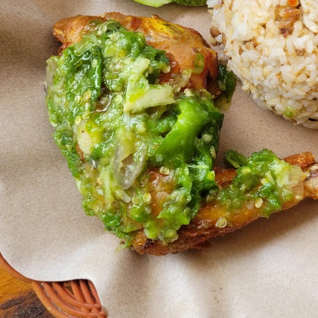 Ayam Penyet Cabe Ijo Besar