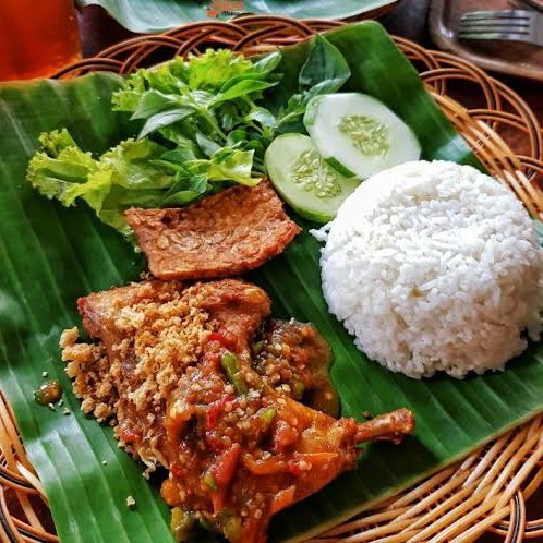 Ayam Penyet Pak Ulis
